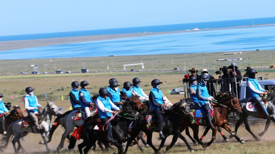 UmEIU, 艺品深受群, 金色的阳光 UmEIU, 艺品深受群, 金色的阳光