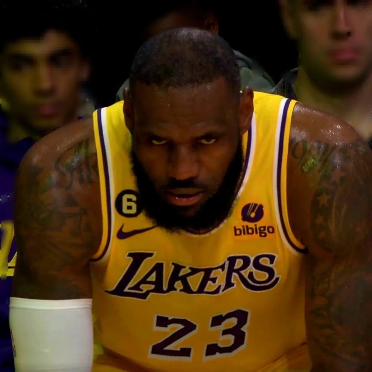 受伤了而已, 说得太多了