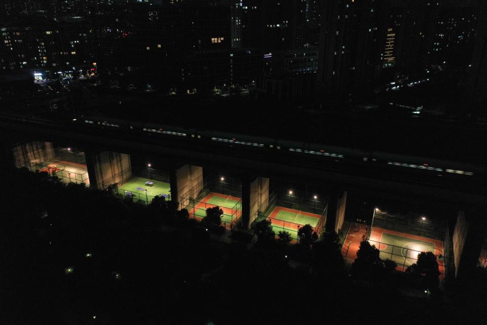 体育场将原 体育场将原